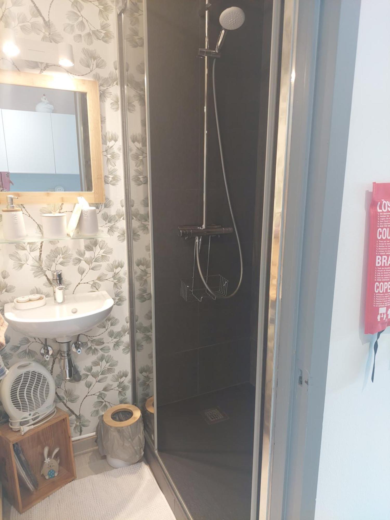 Le Petit Chalet - Bungalow Waulsort Ngoại thất bức ảnh