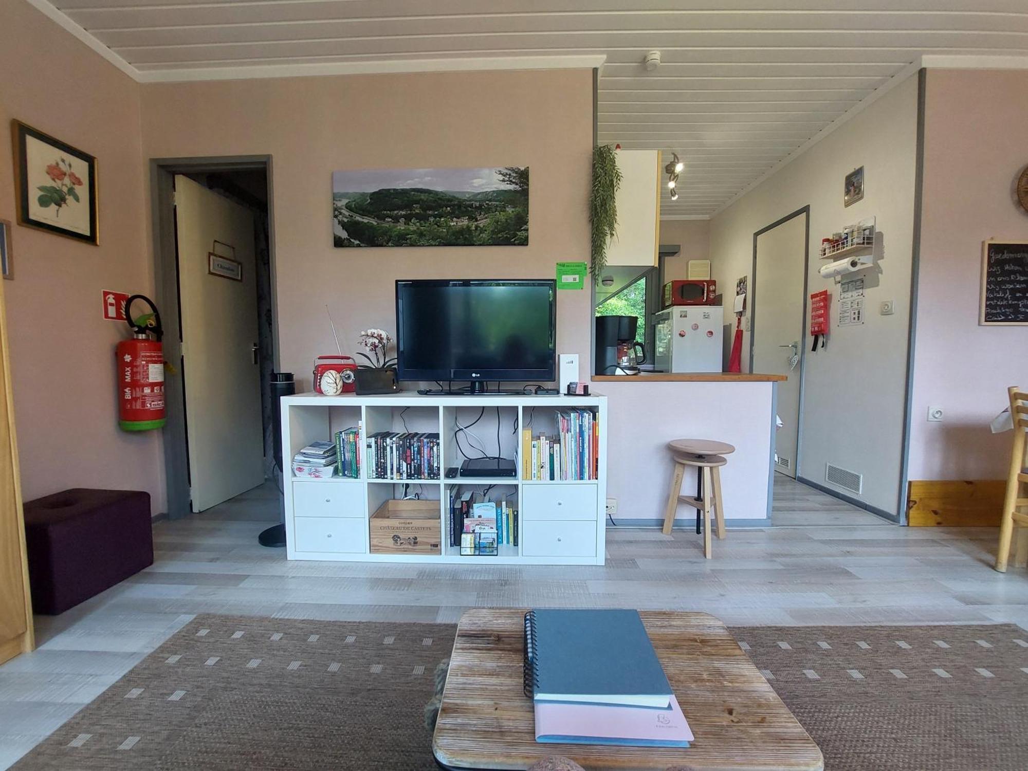 Le Petit Chalet - Bungalow Waulsort Ngoại thất bức ảnh