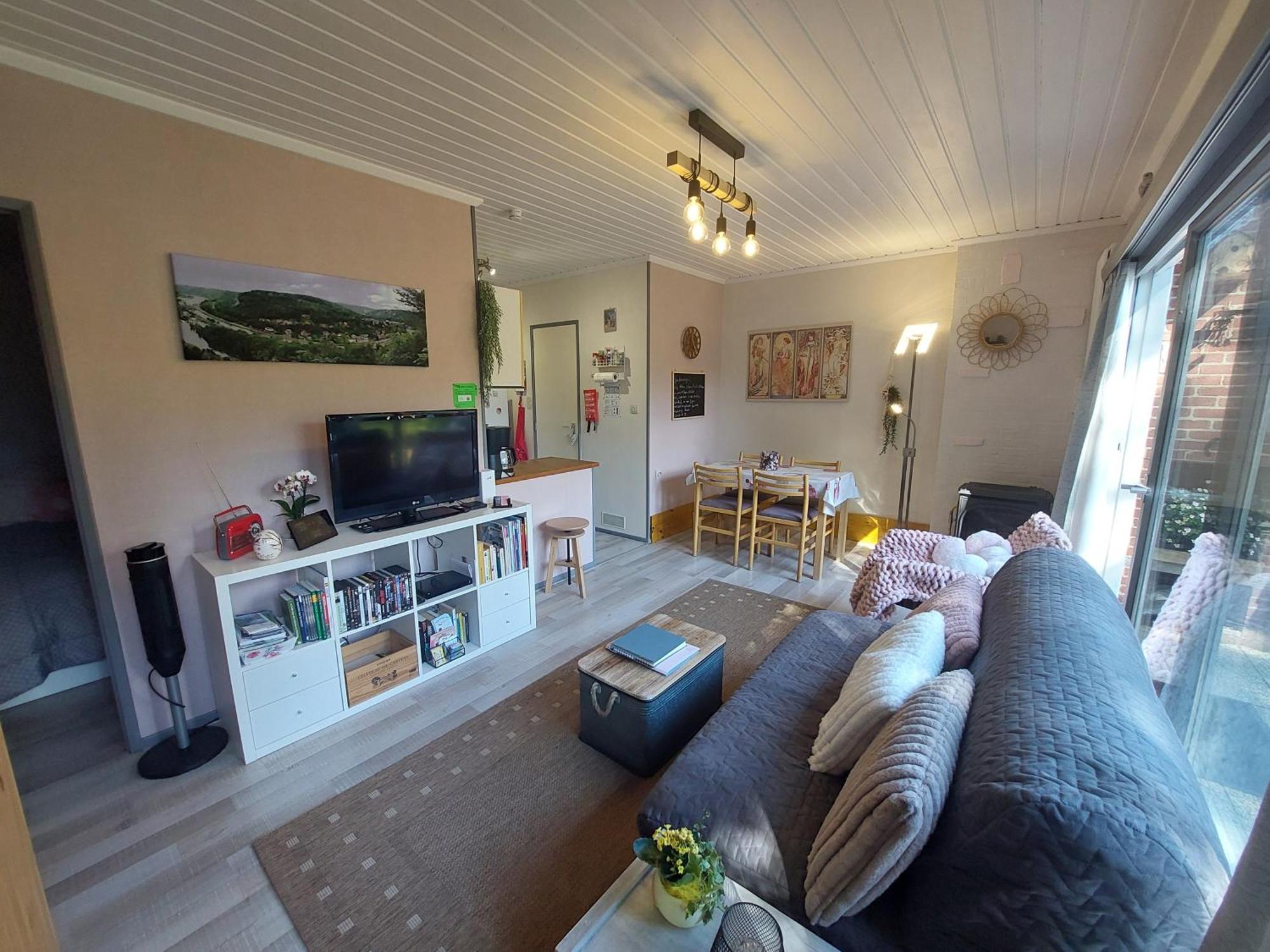 Le Petit Chalet - Bungalow Waulsort Ngoại thất bức ảnh